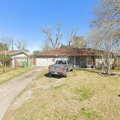 5963 Belneath St, Houston, TX 77033