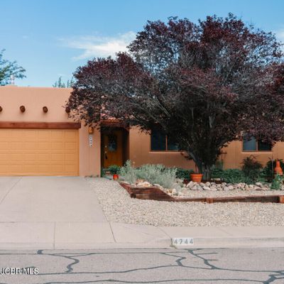 4744 Eastwind Ave, Farmington, NM 87401