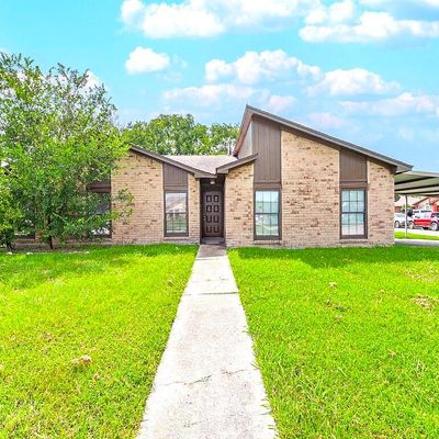 5126 Cinnamon Ln, Baytown, TX 77521