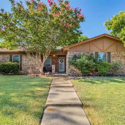 6612 Redbud Dr, Watauga, TX 76148