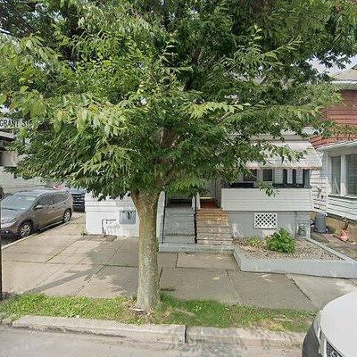 664 Grant St, Hazleton, PA 18201