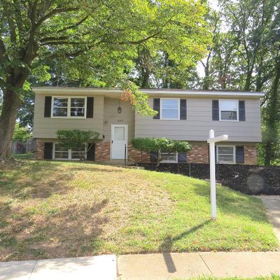 6803 Barton Rd, Hyattsville, MD 20784