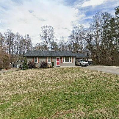 6861 Kitty Ln, Belews Creek, NC 27009