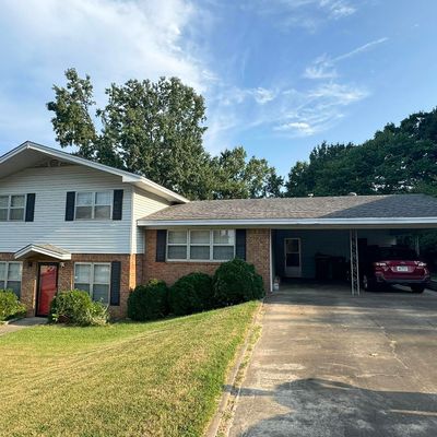 701 W 17 Th Ter, Russellville, AR 72801