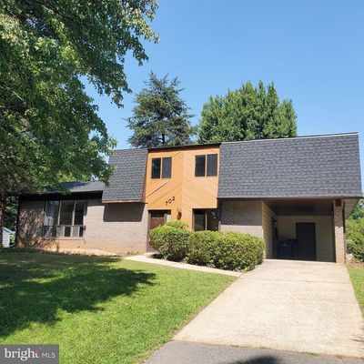 702 Chichester Ln, Silver Spring, MD 20904