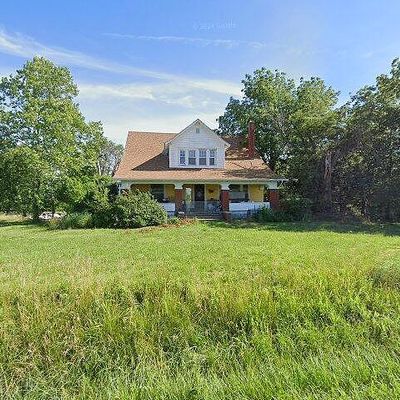 731 Sw County Road V V, Centerview, MO 64019