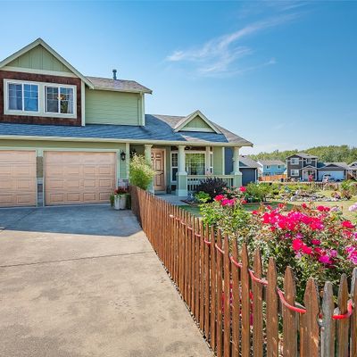 7437 Halibut Dr, Blaine, WA 98230