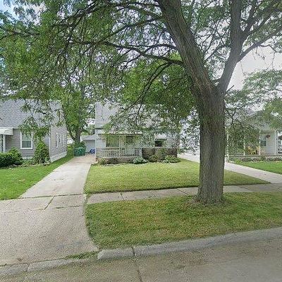 6059 Helen St, Garden City, MI 48135