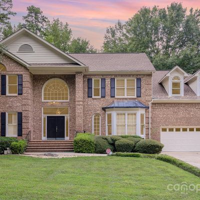 620 River Oaks Ln, Charlotte, NC 28226