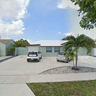 621 Ne 3 Rd Pl, Hialeah, FL 33010