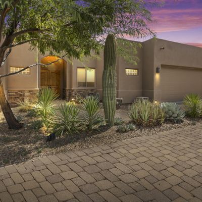 628 W Soaring Hawk Pl, Oro Valley, AZ 85755