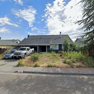 646 Albert Way, Petaluma, CA 94954