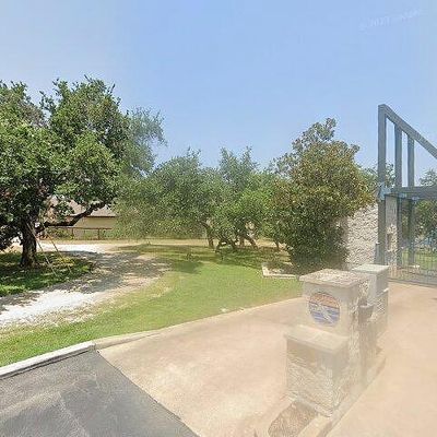 909 Cat Hollow Club Dr, Spicewood, TX 78669