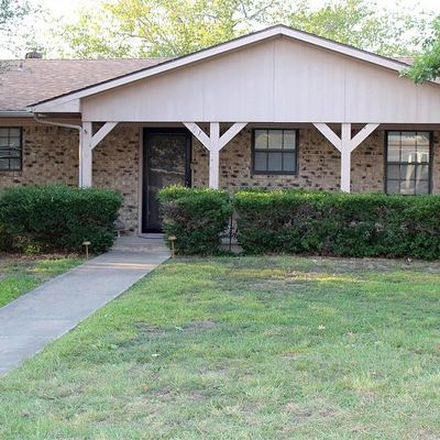 912 Mockingbird, Wolfe City, TX 75496