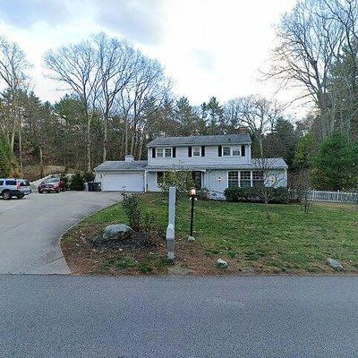 93 Pine St, Medfield, MA 02052