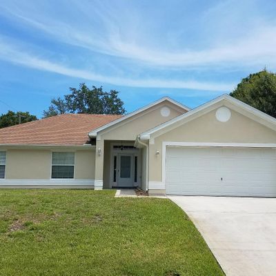 761 Rolling Hill Dr, Sebastian, FL 32958