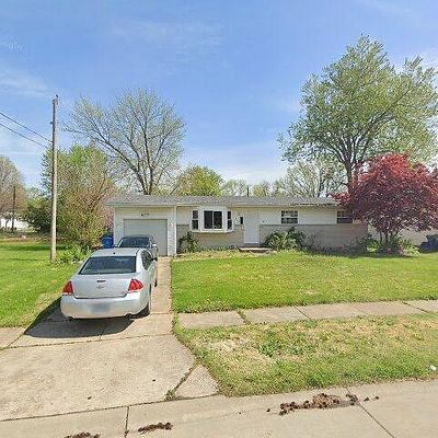 775 Pelican Ln, Florissant, MO 63031