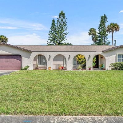 806 Carey Dr, South Daytona, FL 32119