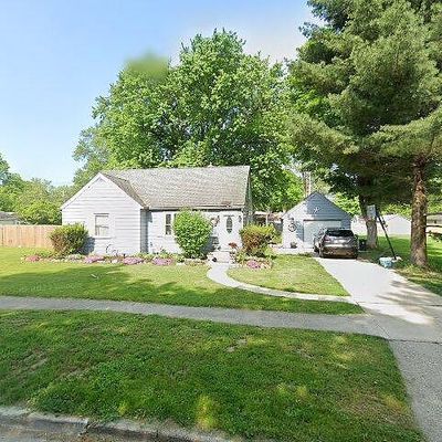 811 S Hooker Ave, Three Rivers, MI 49093