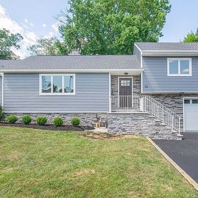 10 Cayuga Ave, Lake Hiawatha, NJ 07034