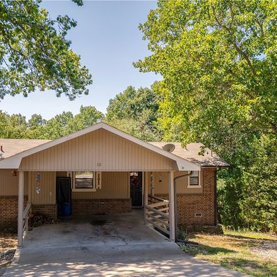 10 Mccollough Ln, Bella Vista, AR 72715