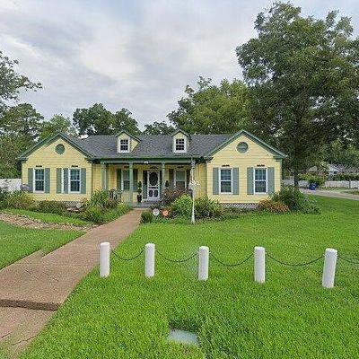 1008 E Goliad Ave, Crockett, TX 75835