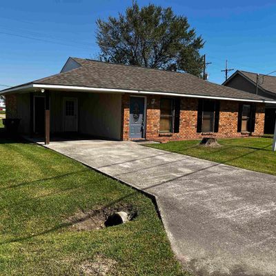 101 Anna St, Donaldsonville, LA 70346