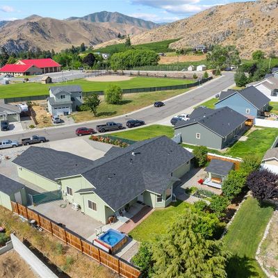 1010 Crest Loop, Entiat, WA 98822