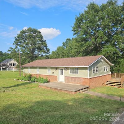 965 Doggett Grove Rd, Forest City, NC 28043