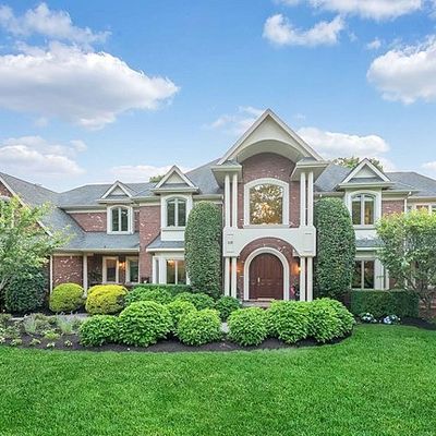 108 Garden Ct, Franklin Lakes, NJ 07417