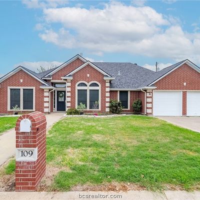 109 Ruby St, Caldwell, TX 77836