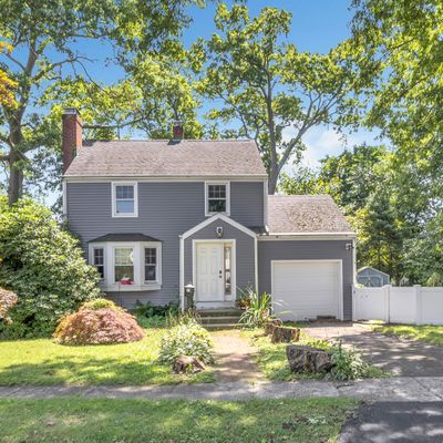 11 Blamey Cir, Stratford, CT 06614