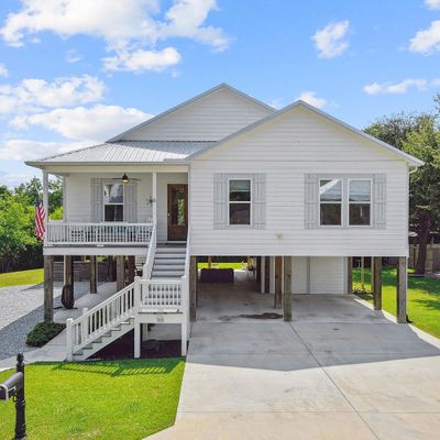 103 Adrienne Ct, Waveland, MS 39576