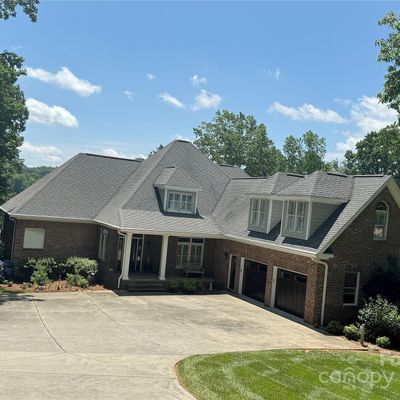 106 Emerald Point Ln, Mooresville, NC 28117