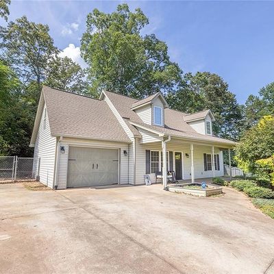 107 Stephen Dr, Seneca, SC 29678