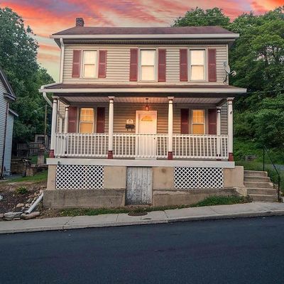 1233 Main St, Slatington, PA 18080