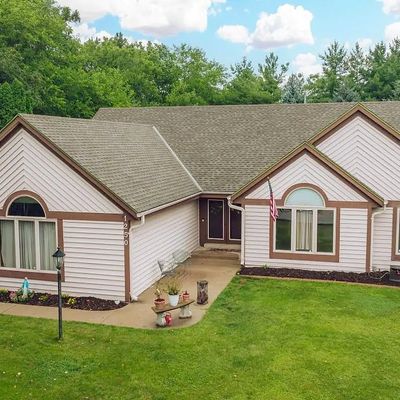 1250 Shelly Ln, Hartland, WI 53029