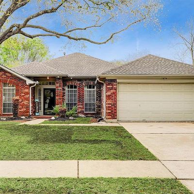 118 Cloudbridge Dr, League City, TX 77573