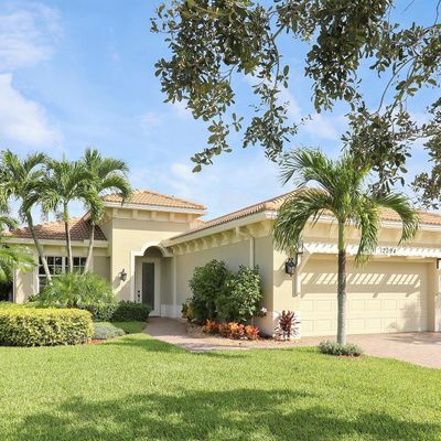 12094 Aviles Cir, Palm Beach Gardens, FL 33418