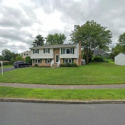 121 Hill Ln, Mechanicsburg, PA 17050