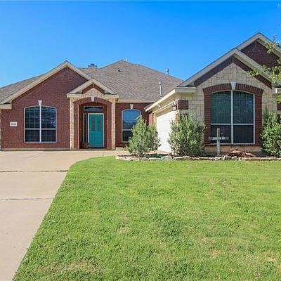 1425 Meadowlakes Dr, Azle, TX 76020