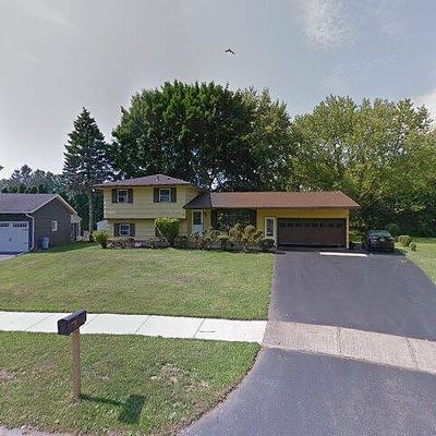 15 Bambi Ln, Rochester, NY 14624