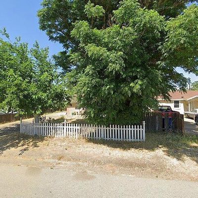 13334 S Pear Ave, Caruthers, CA 93609