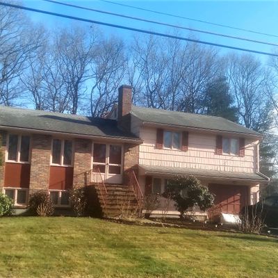 134 Candy Ln, Brockton, MA 02301