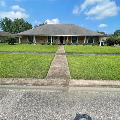 13611 Cadiz Dr, Baker, LA 70714