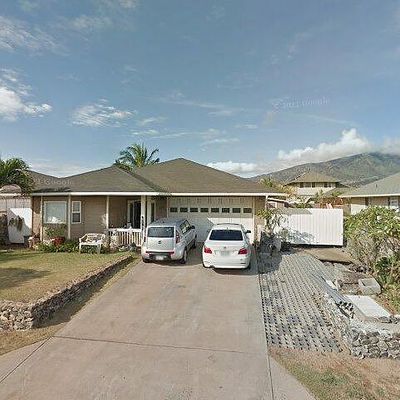 137 Kealohilani St, Kahului, HI 96732