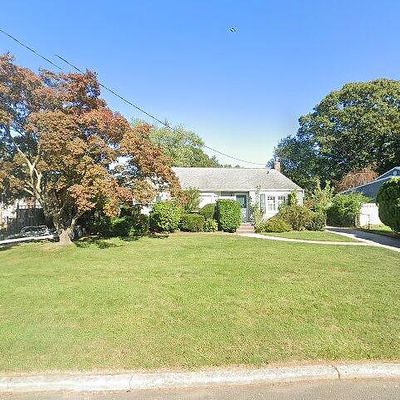 1413 Peters Blvd, Bay Shore, NY 11706