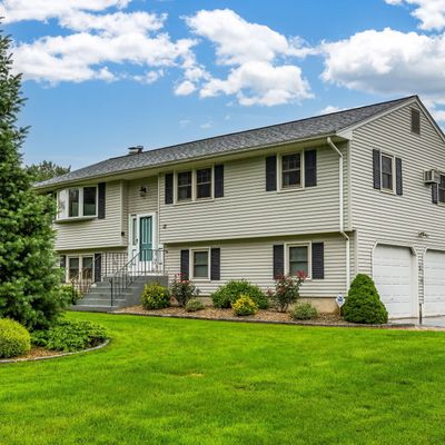 17 Field Dr, Simsbury, CT 06070