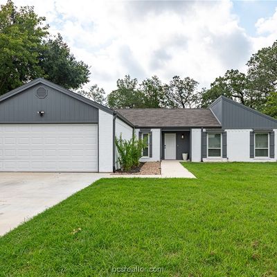 1702 Austin Ave, College Station, TX 77845