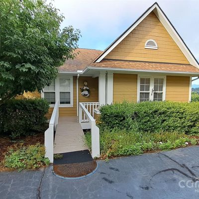 1703 Hyde Park Dr, Asheville, NC 28806